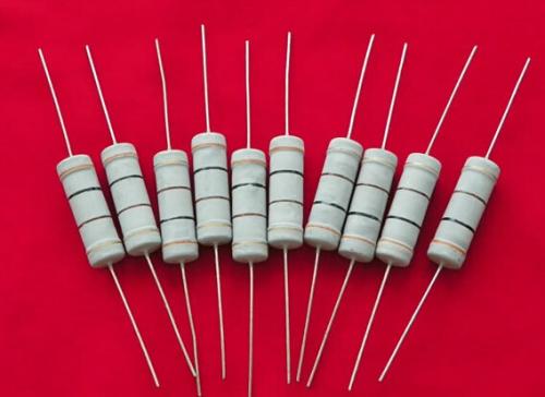 Advantages and disadvantages of a wound resistor